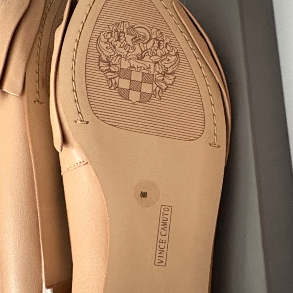 Vince Camuto Tan Knotted Pointed-Toe Flats NWOT - Picture 8 of 10